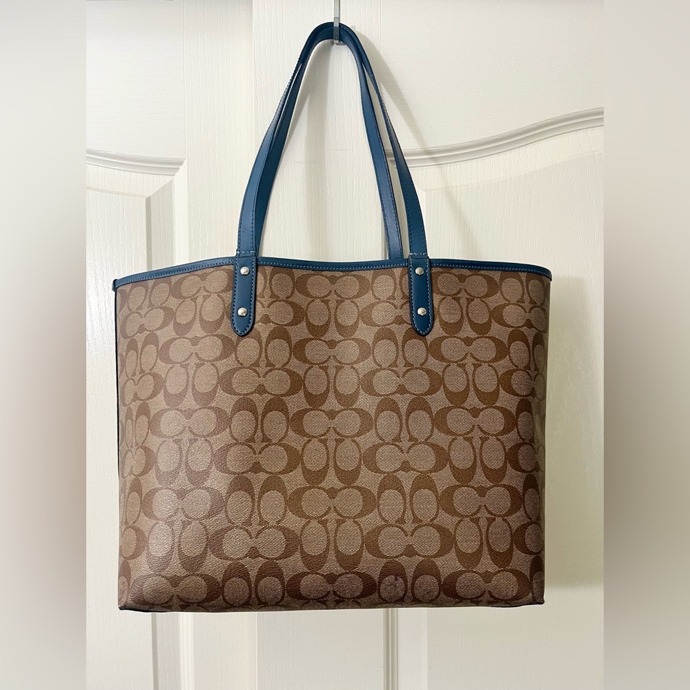 Coach Signature Canvas City Tote Bag - Reversible - Picture 2 of 5